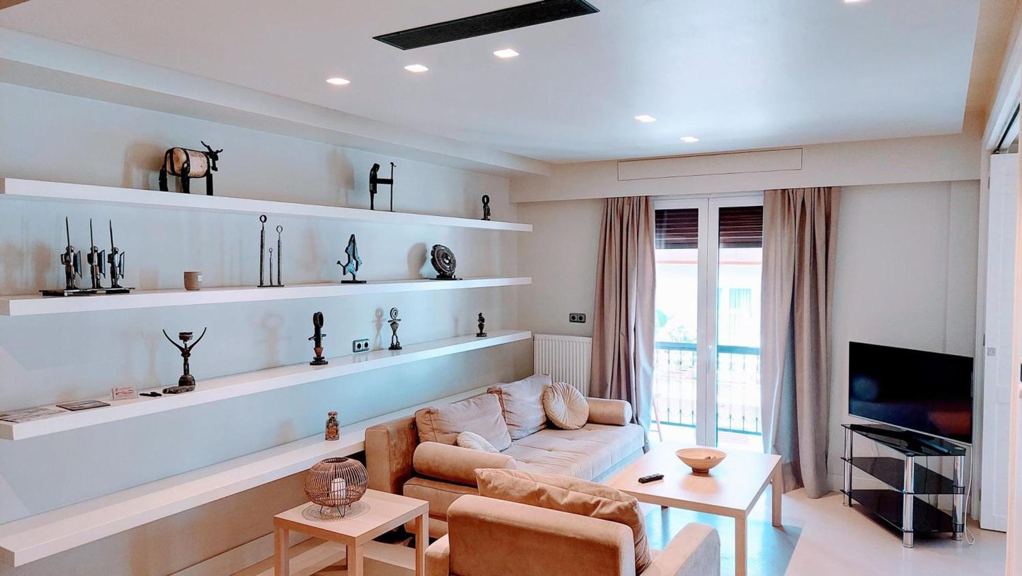 Luxurious Minimal Apartment In Acropolis Афіни Екстер'єр фото